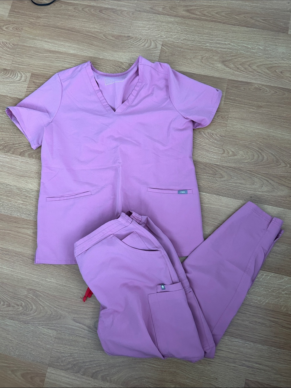 Figs Casma Top Pink V-Neck Scrub Top & Pants Set